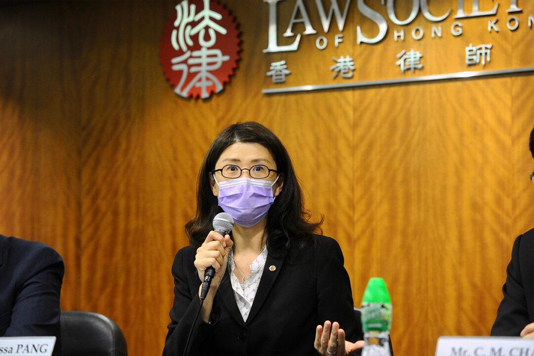 Pro-Establishment Candidate Re-elected to Council of Law Society of Hong Kong