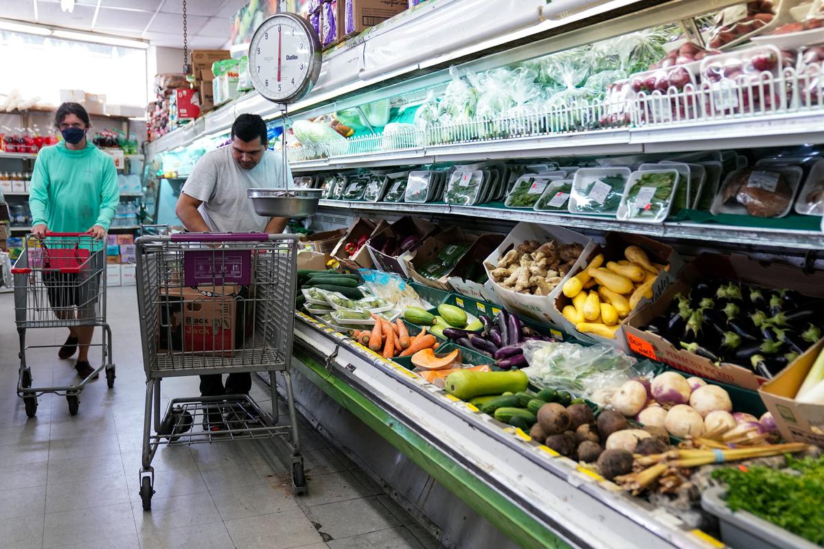 Americans Expect Inflation to Go Higher, Economy to Get Worse: University of Michigan Poll