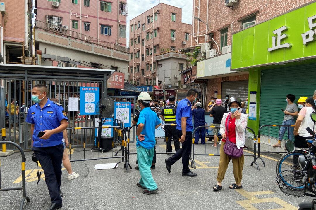 Anti-Lockdown Protest Turns Violent in China’s Shenzhen