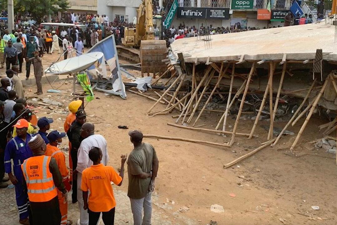Building Collapses in Nigeria; 8 People Pulled From Rubble