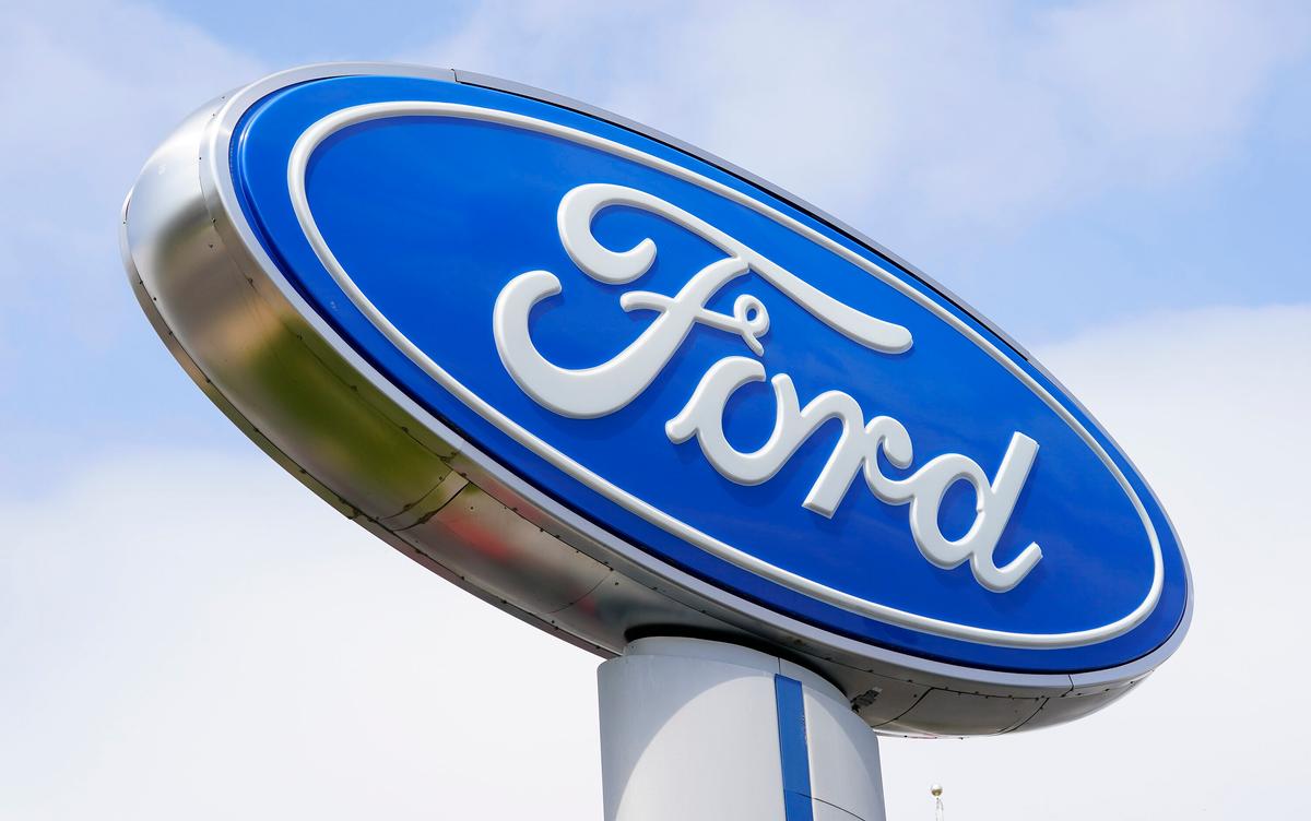 Ford Recalls Some Vehicles for Air Bag Inflator Installation