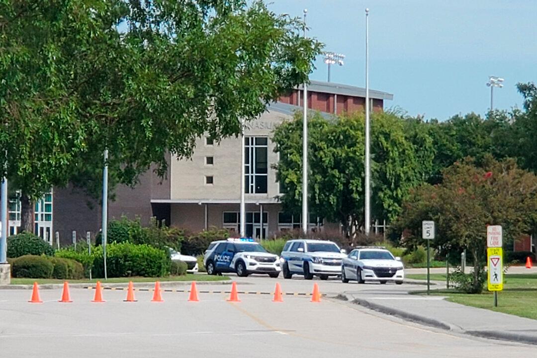 Police: 1 Killed, 2 Hurt in Apparent Stabbing at High School