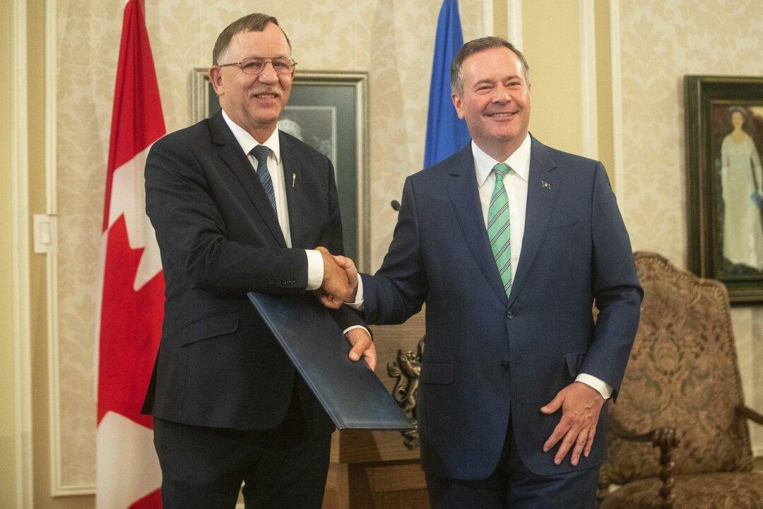 Culture Minister Blasts ‘Laurentian Elites’ as Alberta Celebrates Birthday Holiday