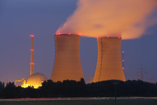 Cooling towers of the Grafenrheinfeld nuclear power plant at night near Grafenrheinfeld, Germany, on June 11, 2015. (Sean Gallup/Getty Images)