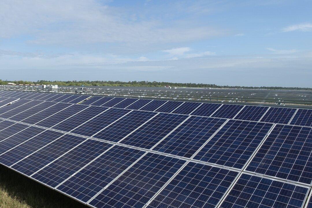 House Passes Measure Blocking China From Buying US Farmland