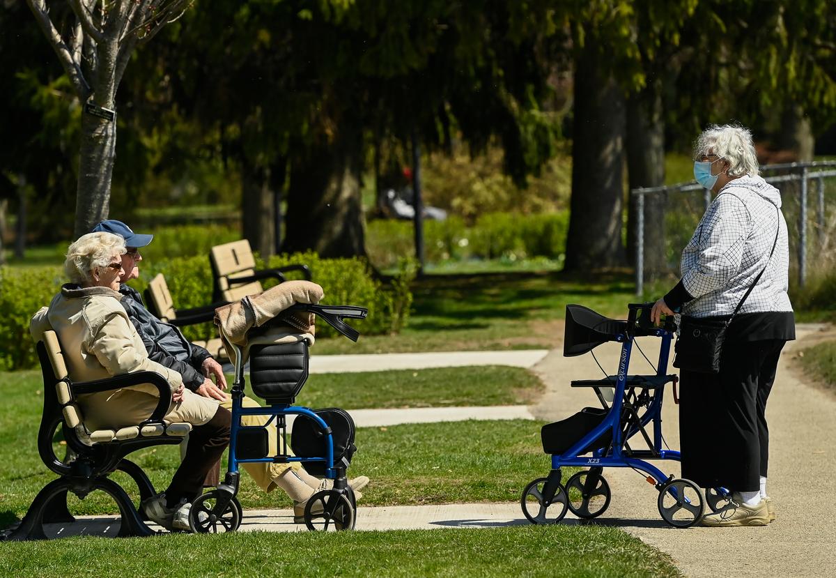 Nearly One Million Canadians Projected to Live With Dementia by 2030: Study