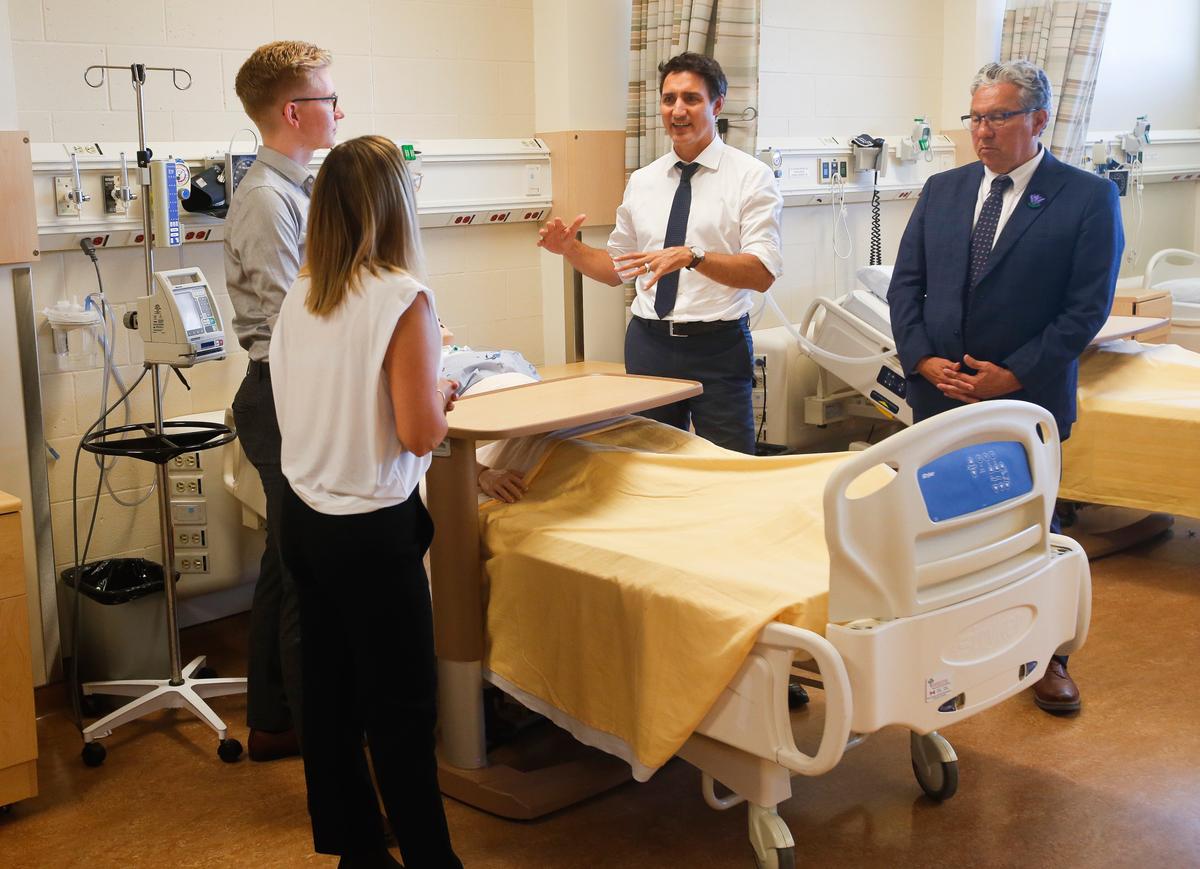 Getting ‘Up-to-Date’ with Vaccination Will Reduce Need for COVID Restrictions: Trudeau