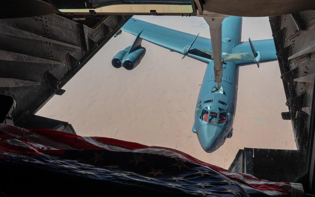 US Military Flies 2 B-52 Bombers Over Middle East in Show of Force