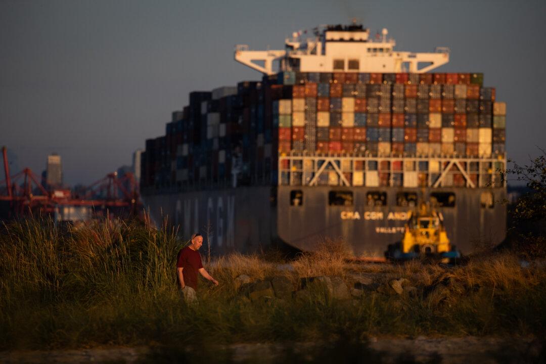 Canadians, Americans Say China Is Greatest Health Threat for Their Countries: Survey