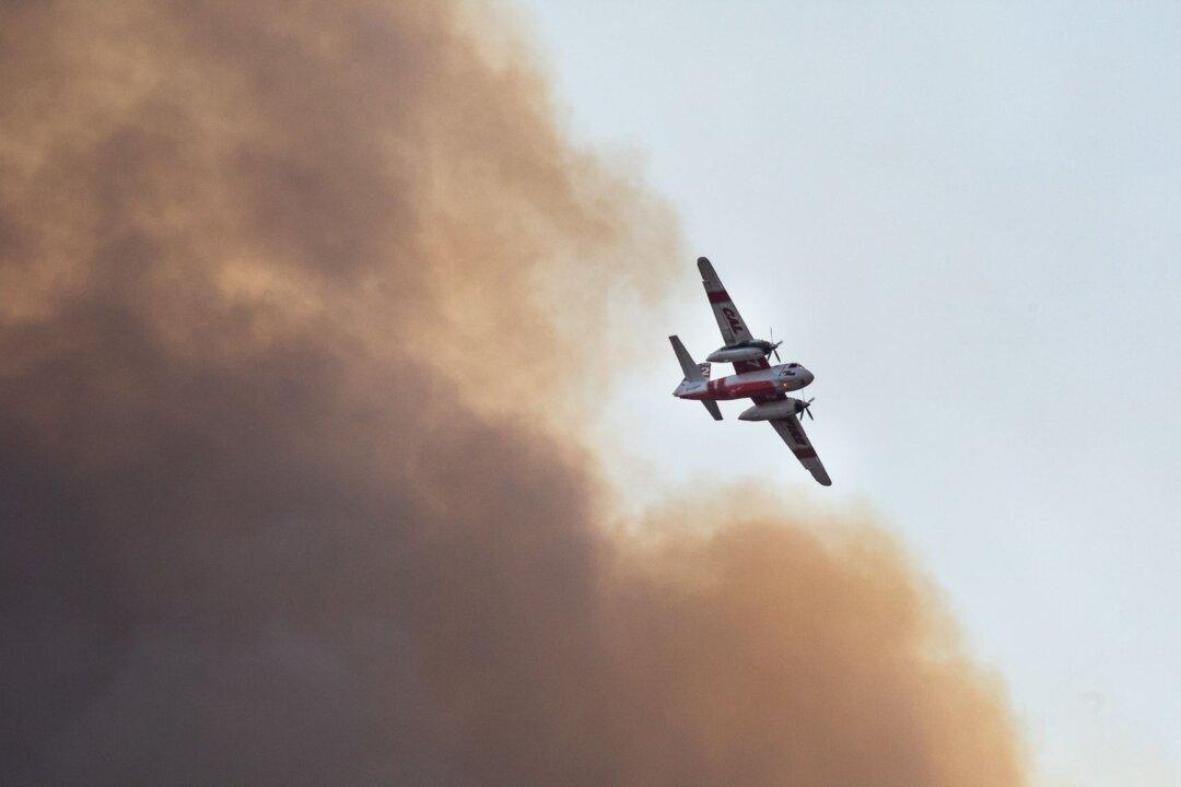 Southern California Fire Burns 27,000 Acres, Under Extreme Weather Warning
