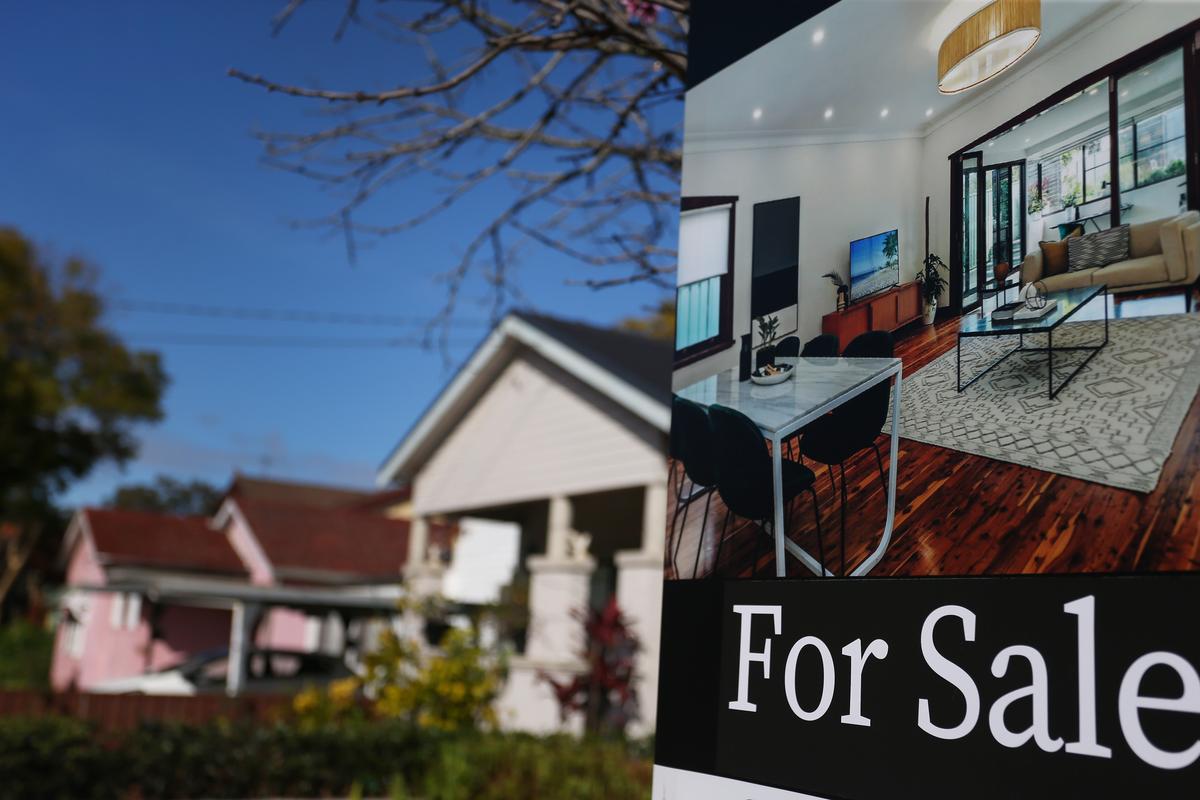 Australian House Prices Stabilised in February but Experts Warn Downturn Not Over