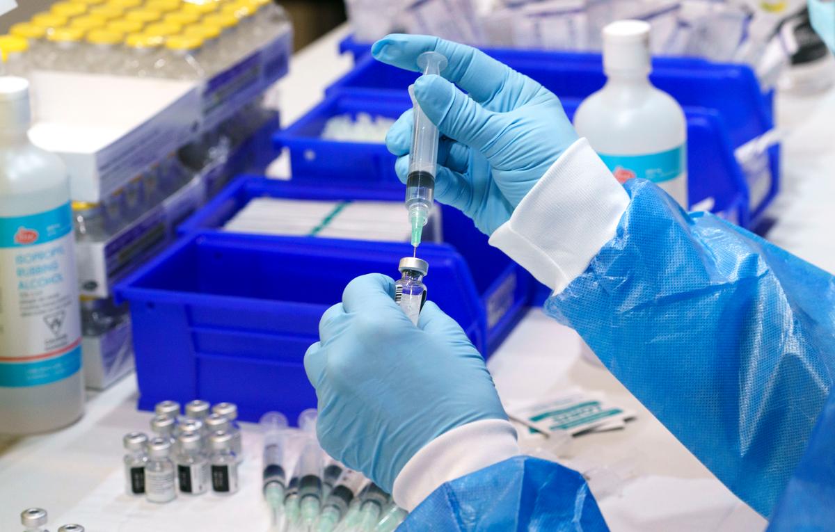 Canadian Man Helps Vaccine Injured, Loved Ones Share Their Stories on Social Media