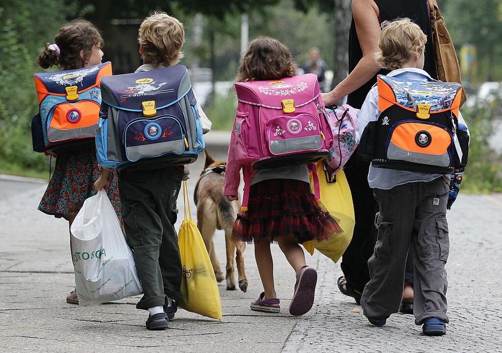 Kids Who Walk to School Are More Likely to Stay Active