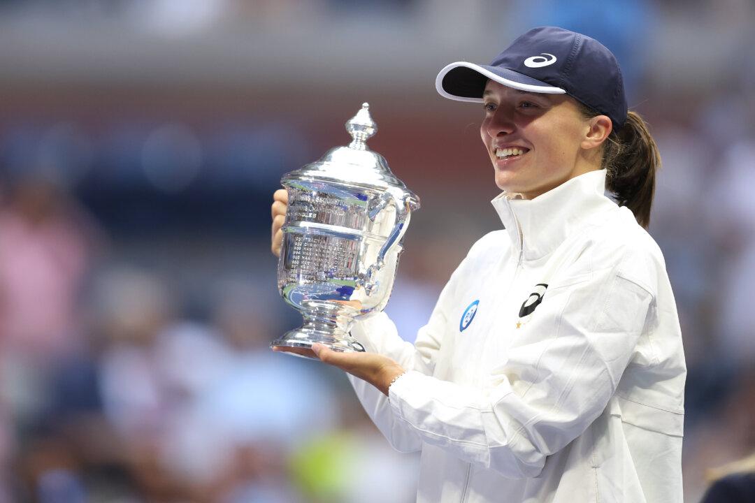 Iga Swiatek Beats Ons Jabeur for 1st US Open Title, 3rd Slam