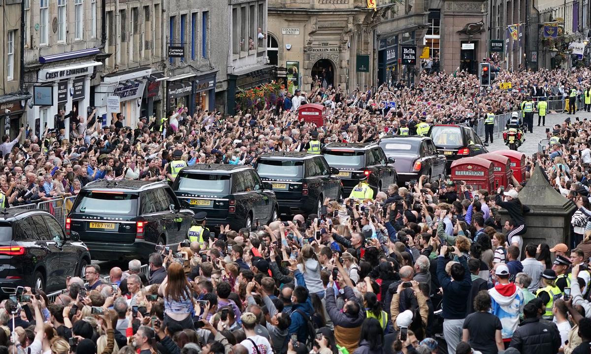 UK Police Confirm People ‘Have Right to Protest’ Against Monarchy After Arrests