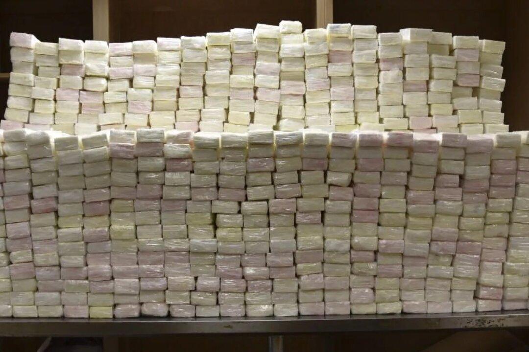 Ex-Police Officer Gets Sentenced for Stealing Cocaine From Lockup, Reselling It