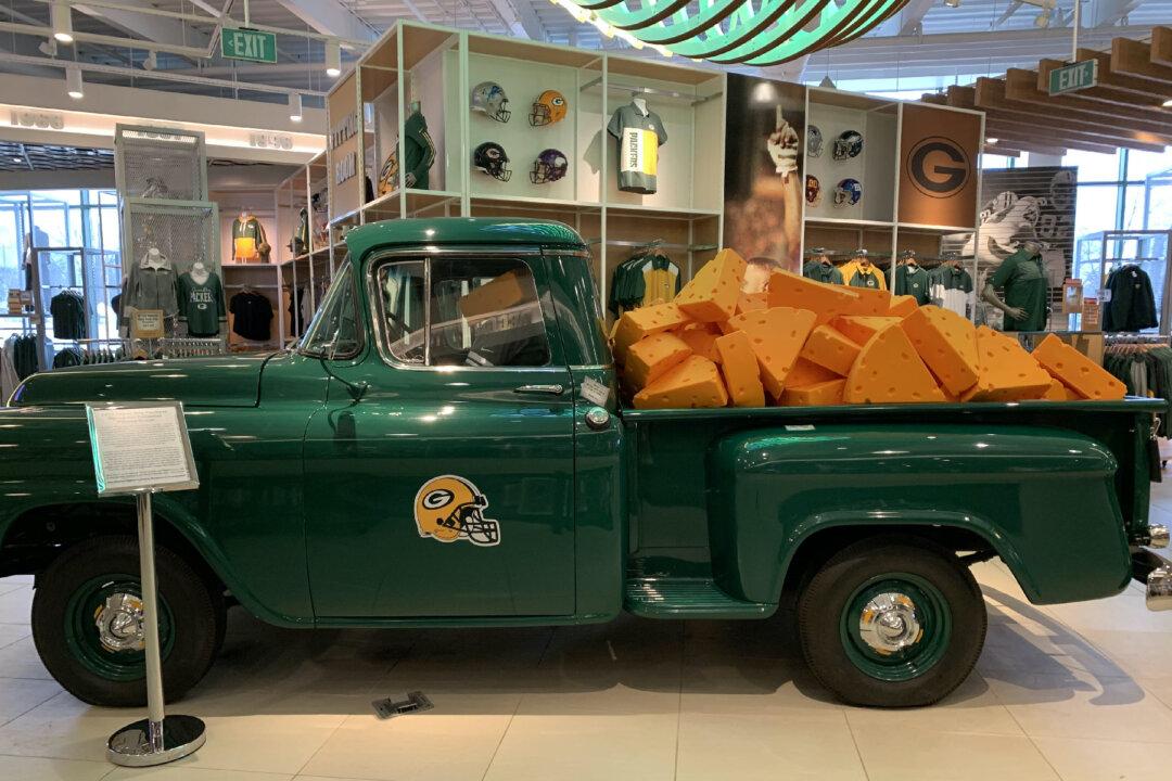 Learn About Green Bay by Visiting the Packers