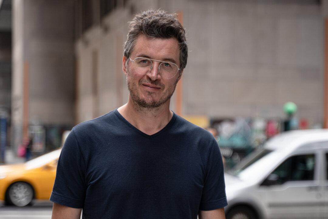 New Totalitarianism Led by ‘Dull Bureaucrats and Technocrats’: Psychologist Mattias Desmet