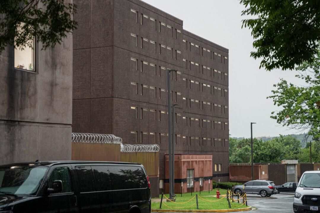 Handwritten Letters Tell Stories of Life as a Jan. 6 Prisoner in New Book