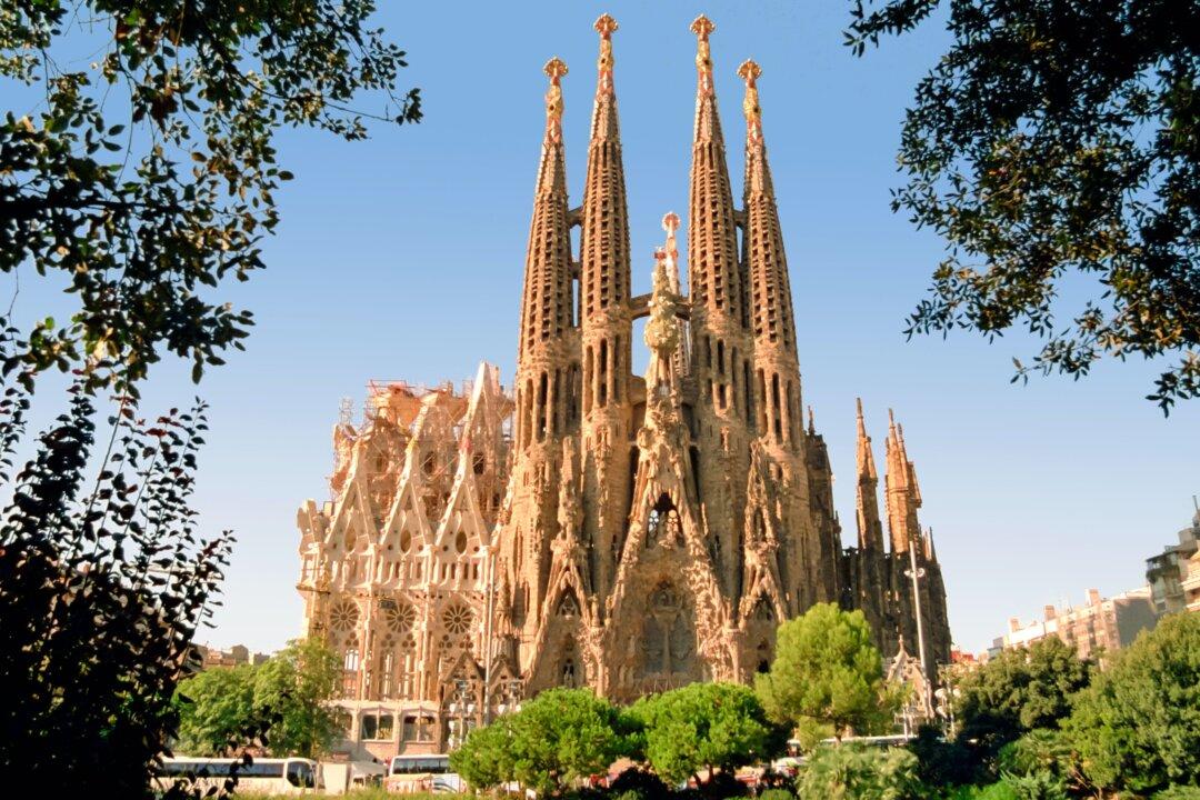 Rick Steves’ Europe: Barcelona: The Spirit of Catalunya