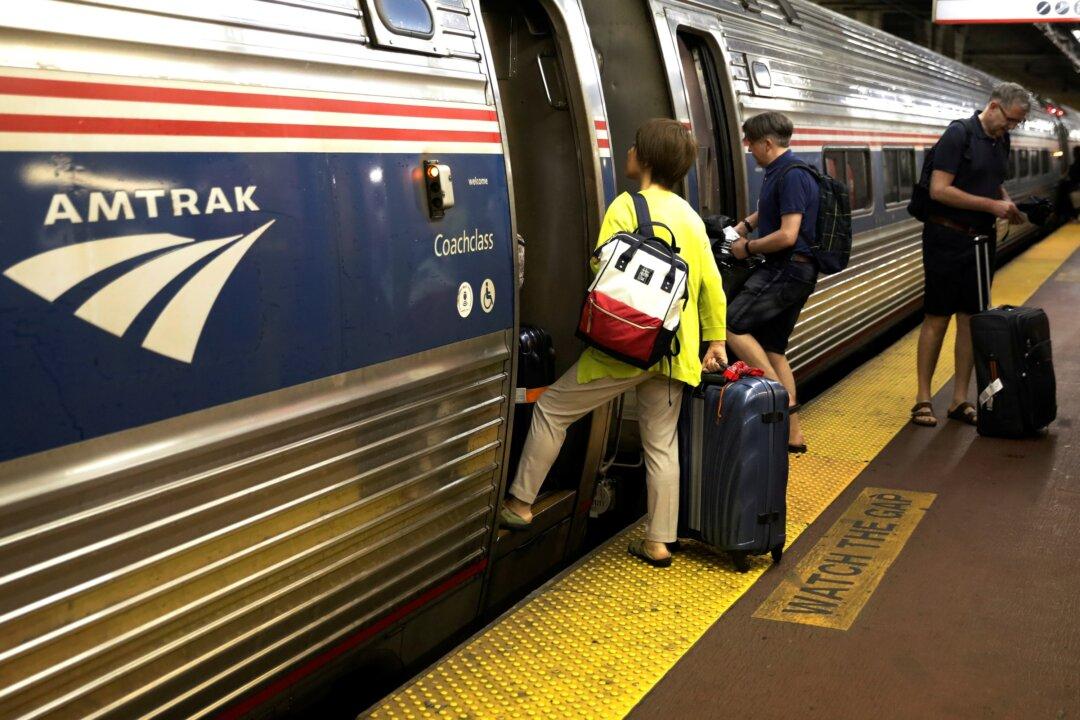 Passengers Stuck on Amtrak Train for 37 Hours