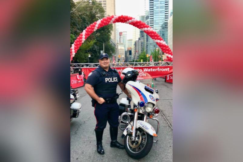 US Teen Runs to Honour Fallen Toronto Police Officer Andrew Hong