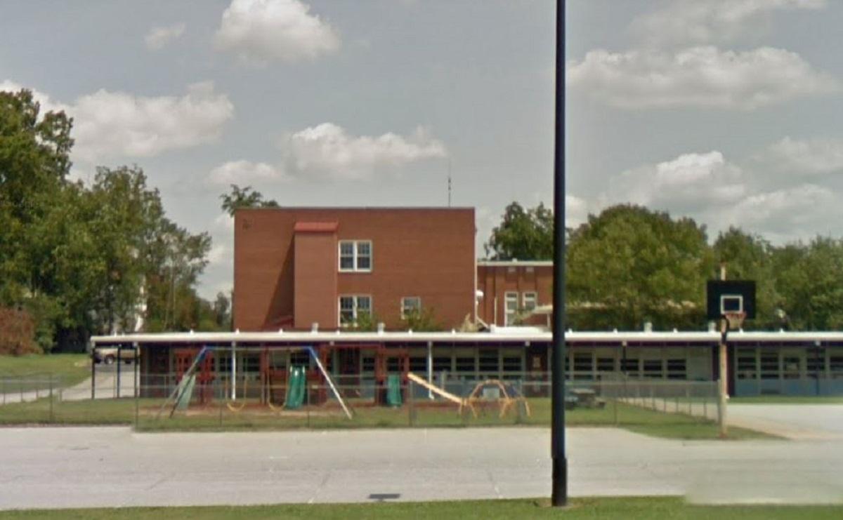 South Carolina Day Care Workers Arrested for Allegedly Stuffing Ice Pack Inside Child’s Clothes