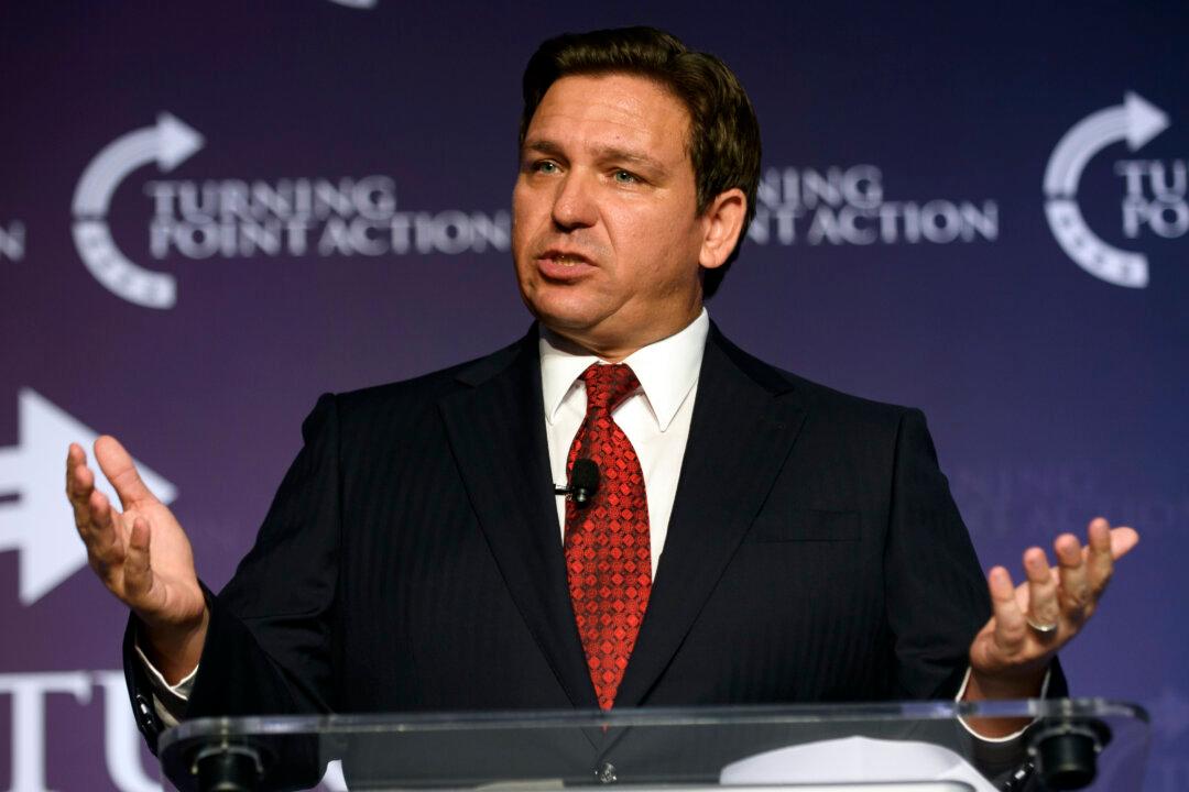 DeSantis Defends Sending About 50 Illegal Immigrants on Flights to Martha’s Vineyard