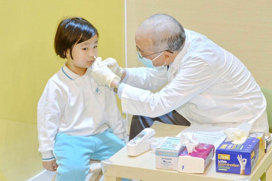 IN-DEPTH: Parents Pulling Children out of School Due to Nasal-Spray Flu Vaccine ‘Shedding Fears’