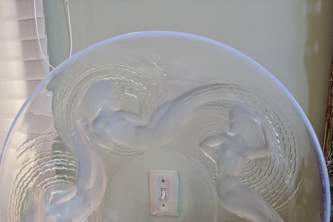 Lovely Piece Made by ‘Inventor of Modern Jewelry’