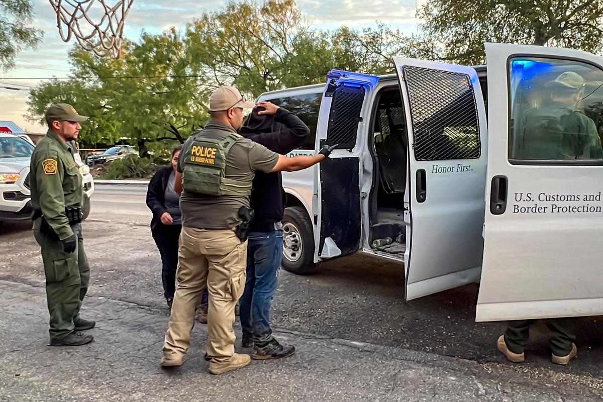 Texas Senate Approves Bill Creating New Crime for Illegal Border Crossing