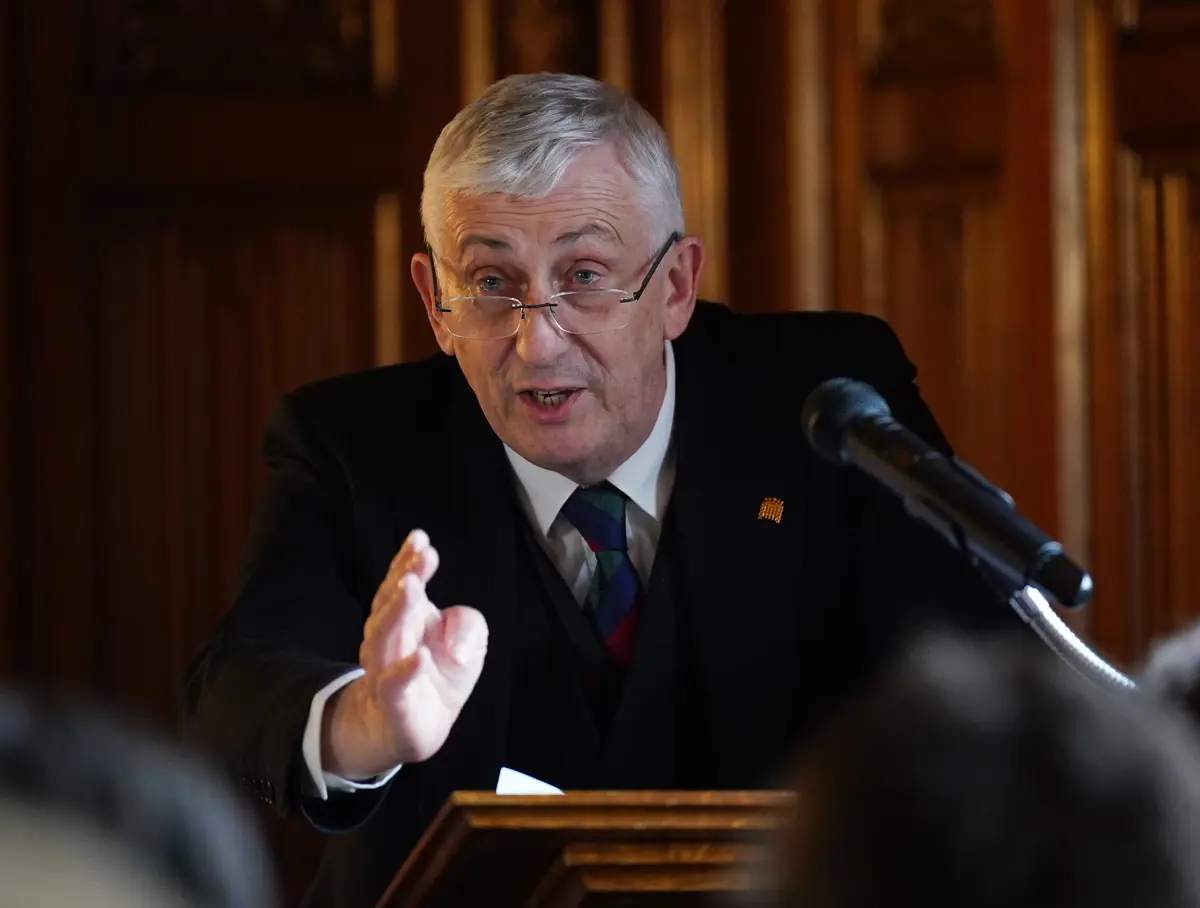 MI5 Warns British Lawmakers of LinkedIn Threat From Chinese Spies thumbnail