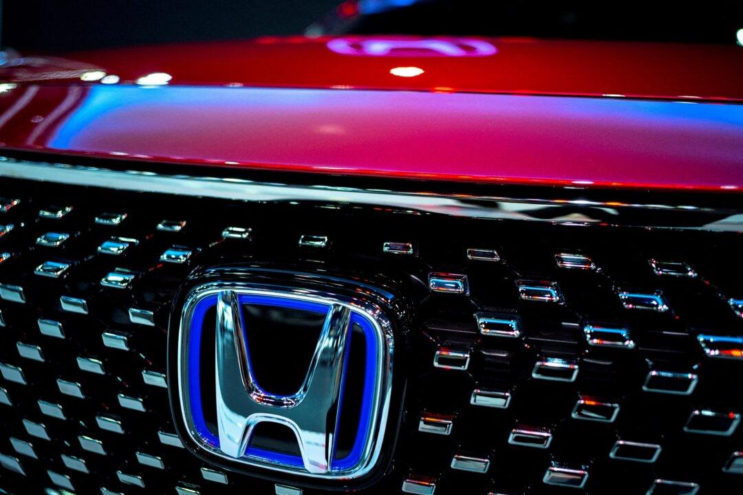 Honda to Cut Car Output by up to 40 Percent in Japan on Supply Problems