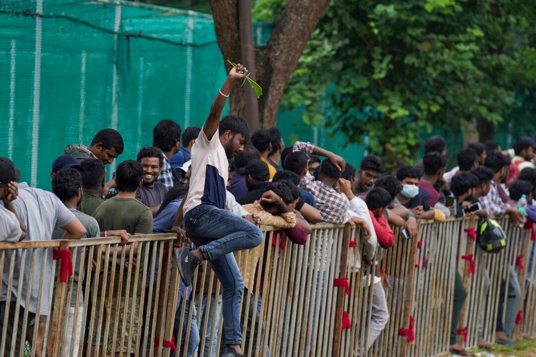 Ticket Crush for India–Australia Cricket Match Injures 20