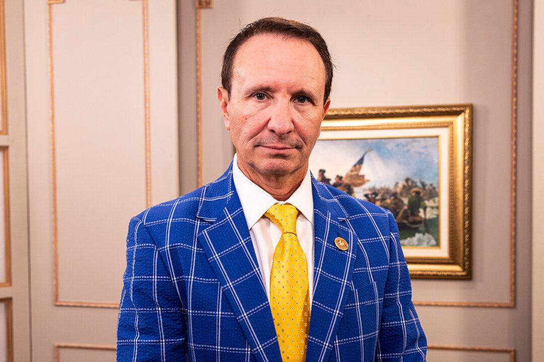 Taking on Big Tech and the Federal Government