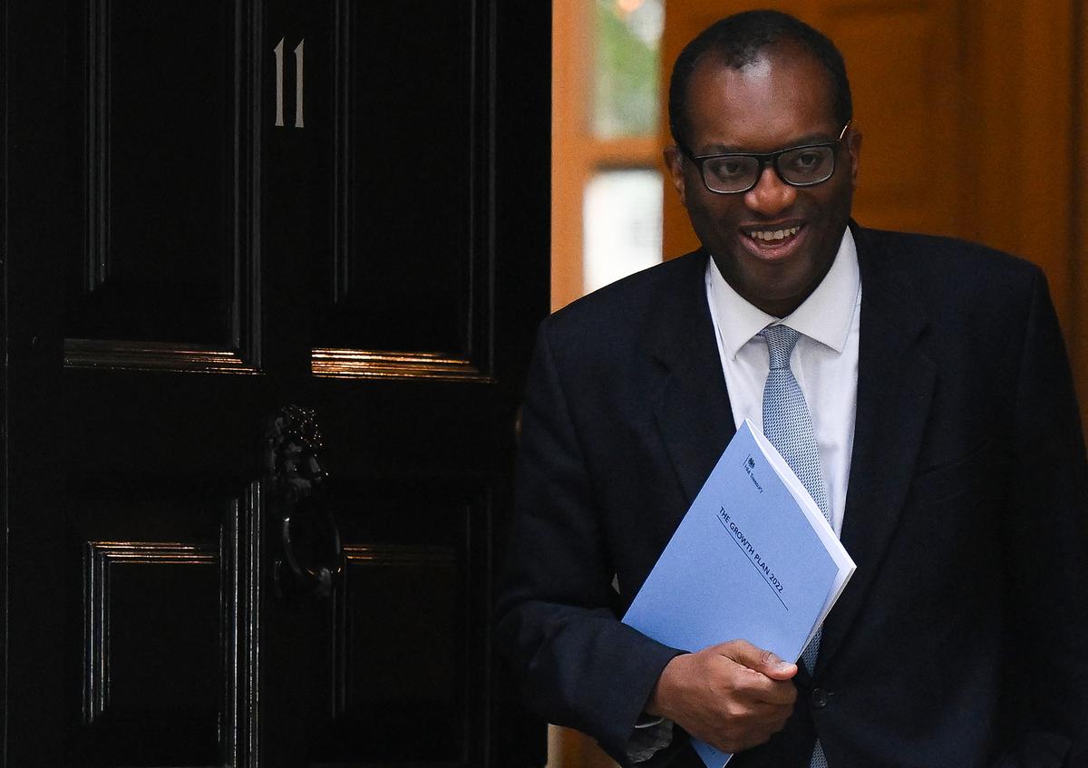 UK Announces Biggest Tax Cuts in 50 Years to Boost Economic Growth Amid Crisis