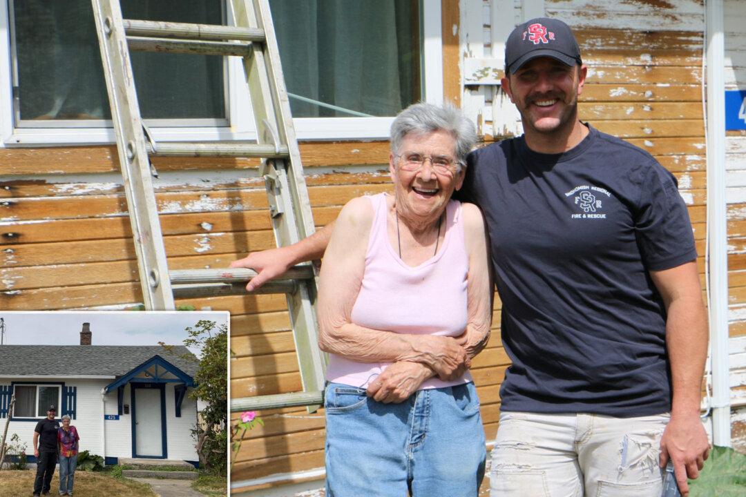 Firefighter and His Sons Fix House for Woman in Her 90s After Life Alert Pendant’s False Alarm
