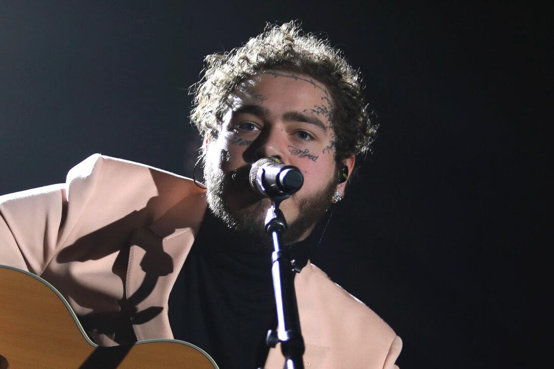 Post Malone, Experiencing ‘Stabbing Pain,’ Postpones Show