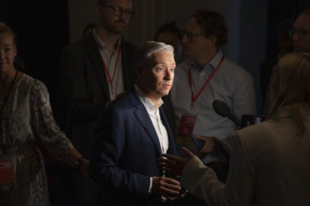 Industry Minister to Represent Canada at Former Japanese PM’s Funeral