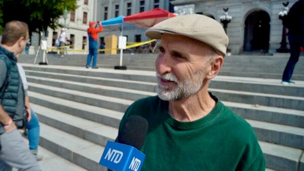 Hershey resident Kevin Kahler at the “Assemble for Freedom Rally” on Sept. 24, 2022. (Serena Shi/The Epoch Times)