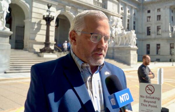 State representative Mike Jones at the “Assemble for Freedom” rally, on Sept. 24, 2022. (Serena Shi/The Epoch Times)