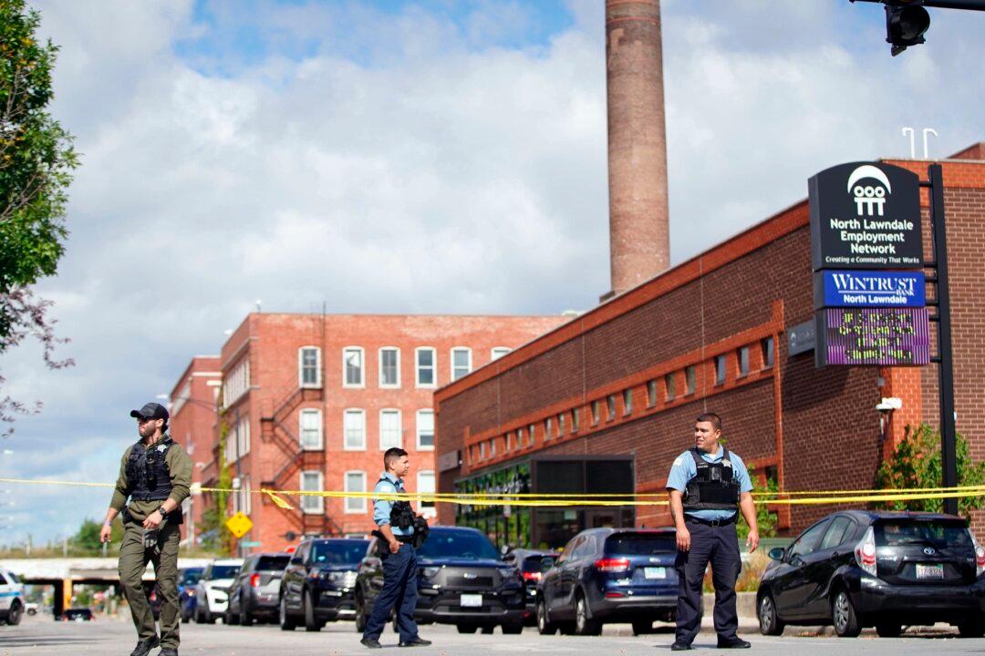 Hammered by Crime Wave, Chicago Faces Curbs on Pretrial Detention