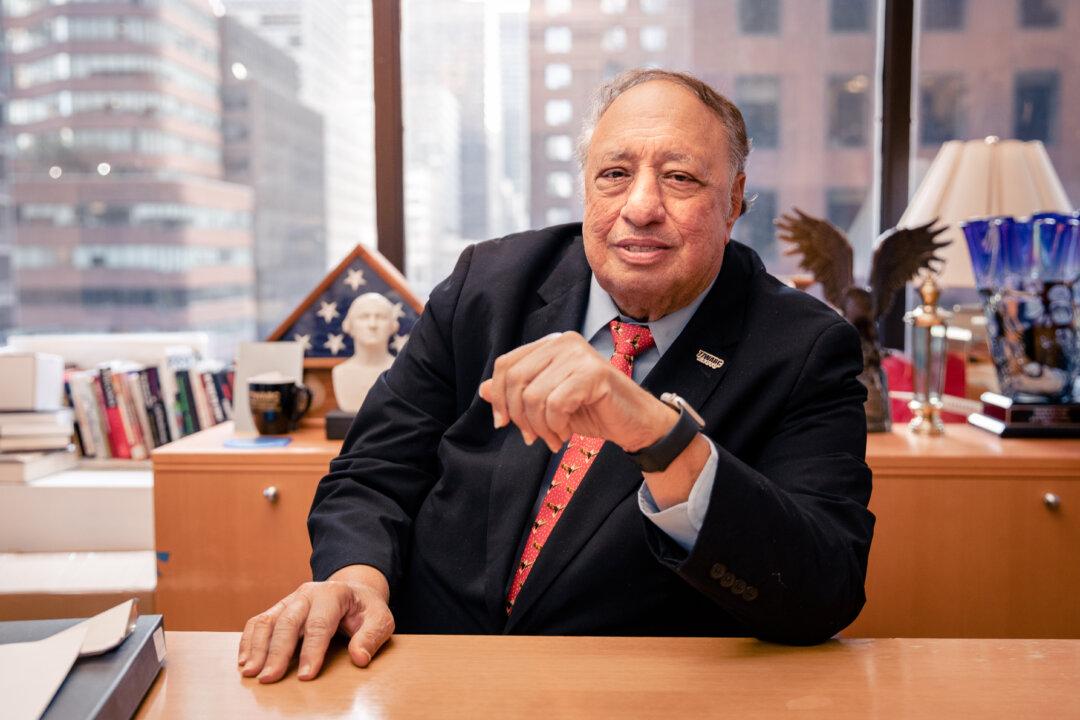 America Can ‘100 Percent’ Avoid Recession If Biden Makes One Key Policy Shift: Billionaire John Catsimatidis