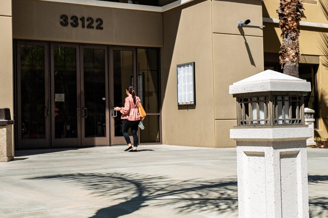 Jeanette Contreras Runs for Capistrano Unified Area 7