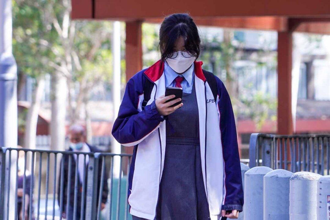 Survey: Many Hong Kong Secondary School Students Suffer From Symptoms of Depression, Anxiety and Stress