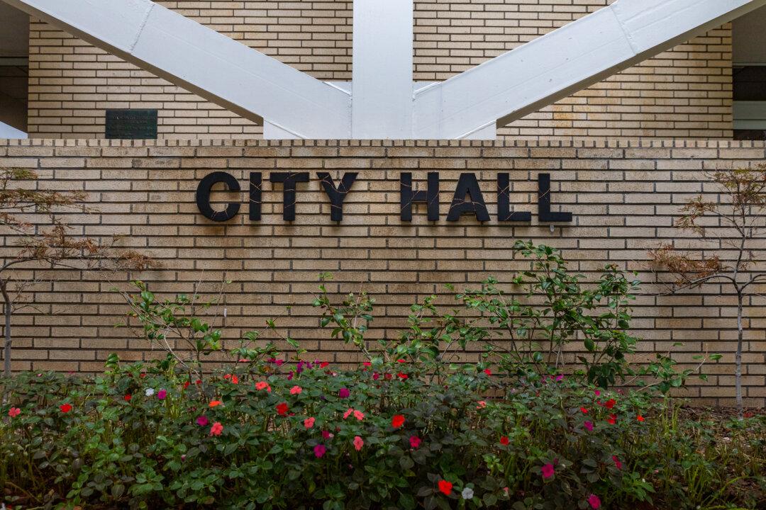 Local Activist Runs for Costa Mesa City Council