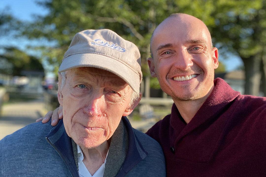 Son Drops Everything to Care for Father With Parkinson’s Disease, Sparing Him From Going to a Nursing Home