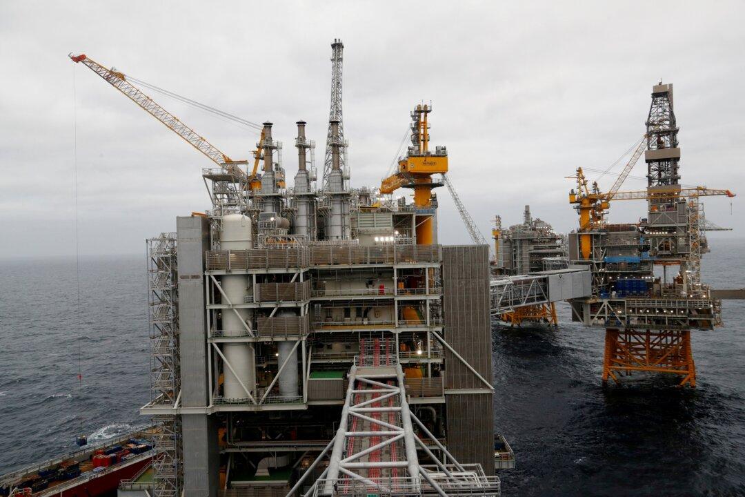 Norway to Deploy Military to Protect Its Oil, Gas Installations