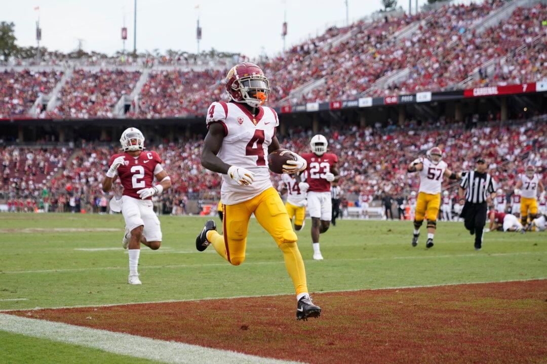 Another Big Day for Williams Leads No. 10 USC Past Stanford