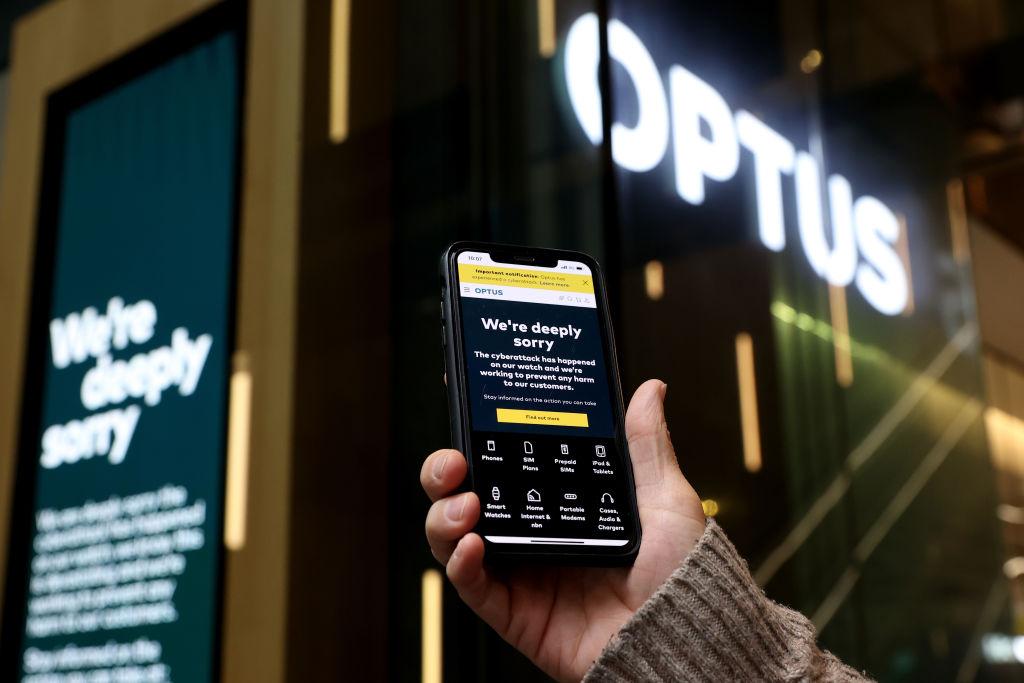 Second Top Optus Executive Resigns Amid Network Turmoil